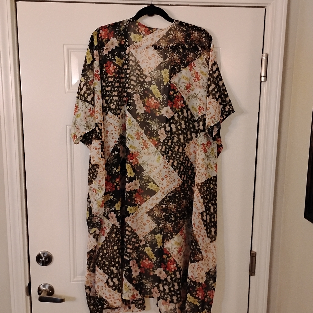 Sweet Pea Multicolor Floral Long Sleeve Shawl